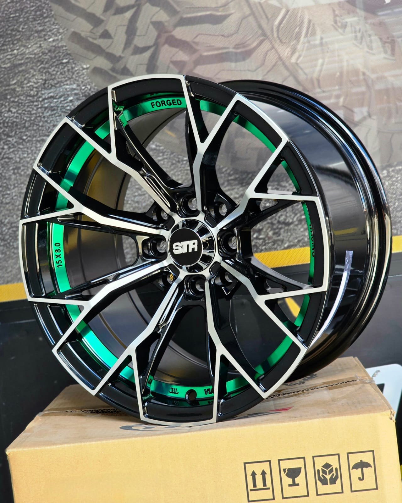 AQX74H-509 15X8.0 4X100/114.3 ET15 CB73.1