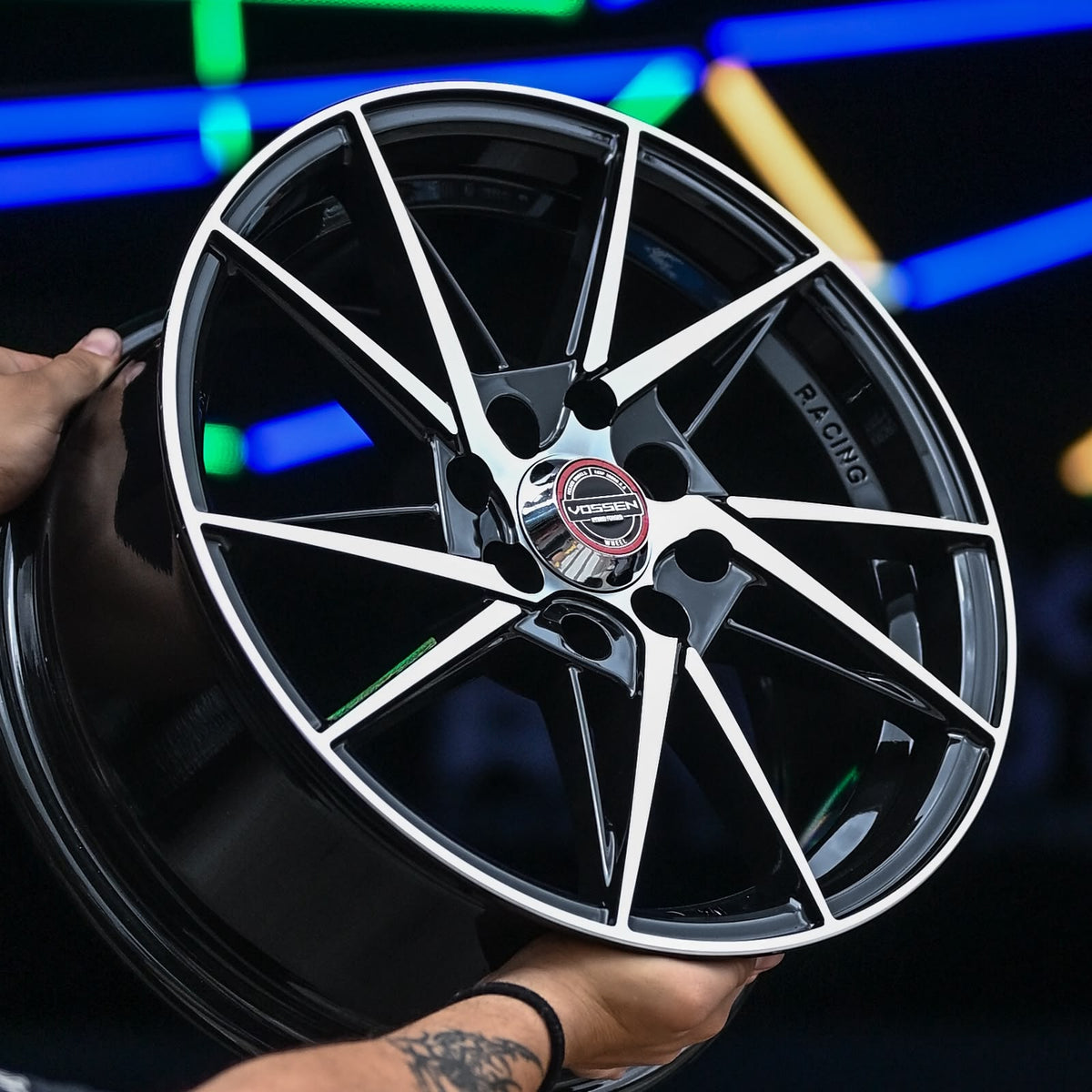 AQX74H-552 15X6.5 8X100/114.3 ET38 CB73.1