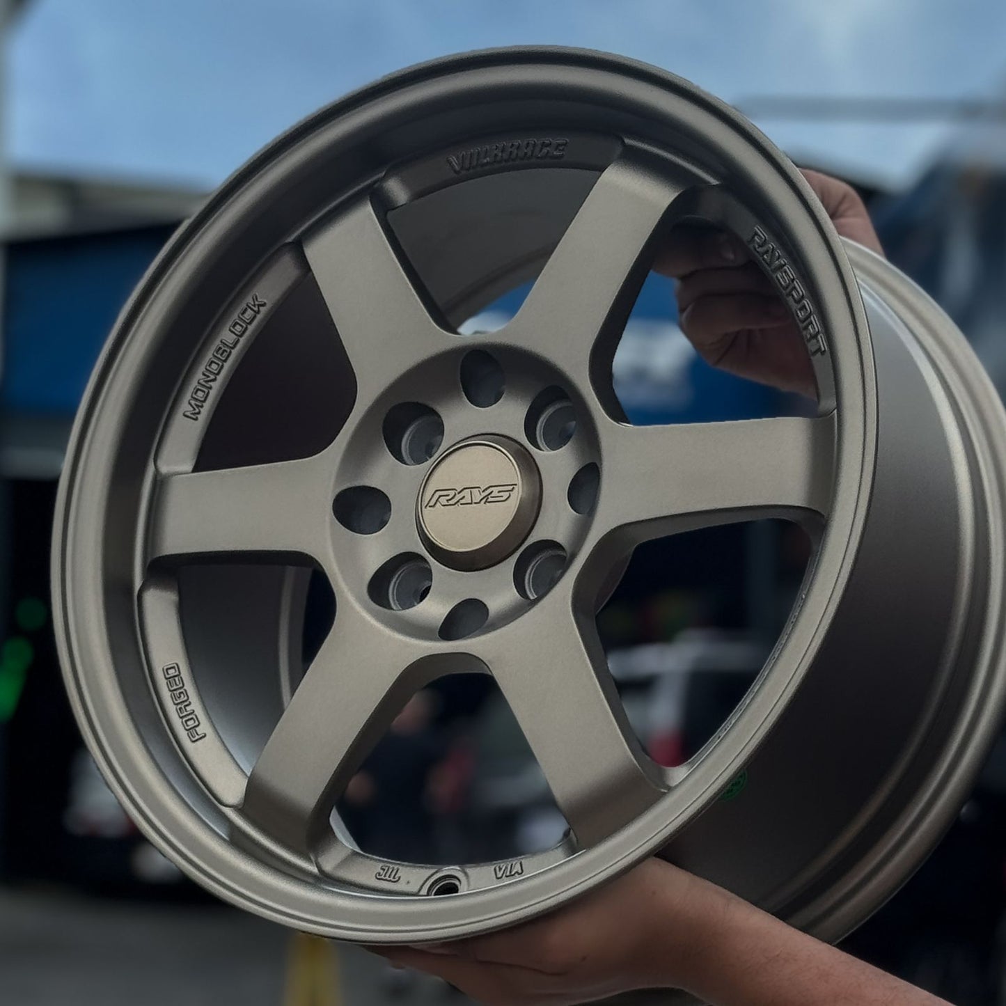 AQX74H-564 15x7 4x100/114.3 ET35 CB73.1