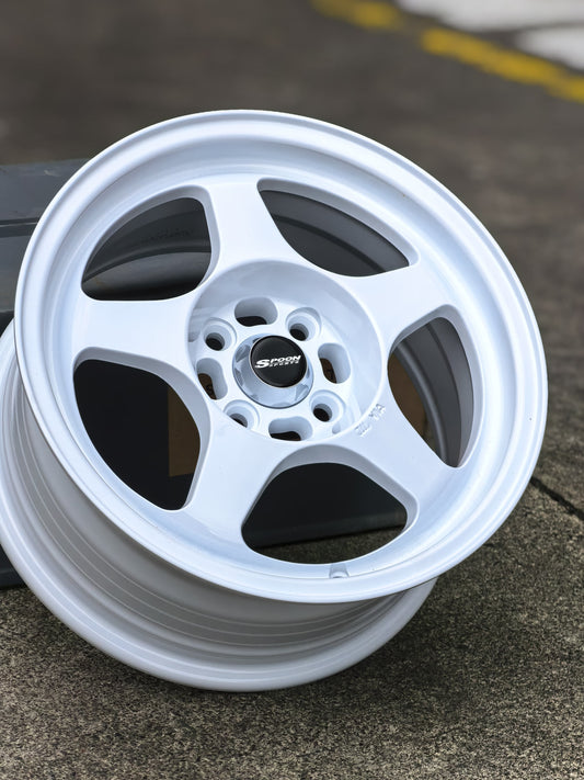 AQX74H-592 15X7 4X100 ET38 CB73.1