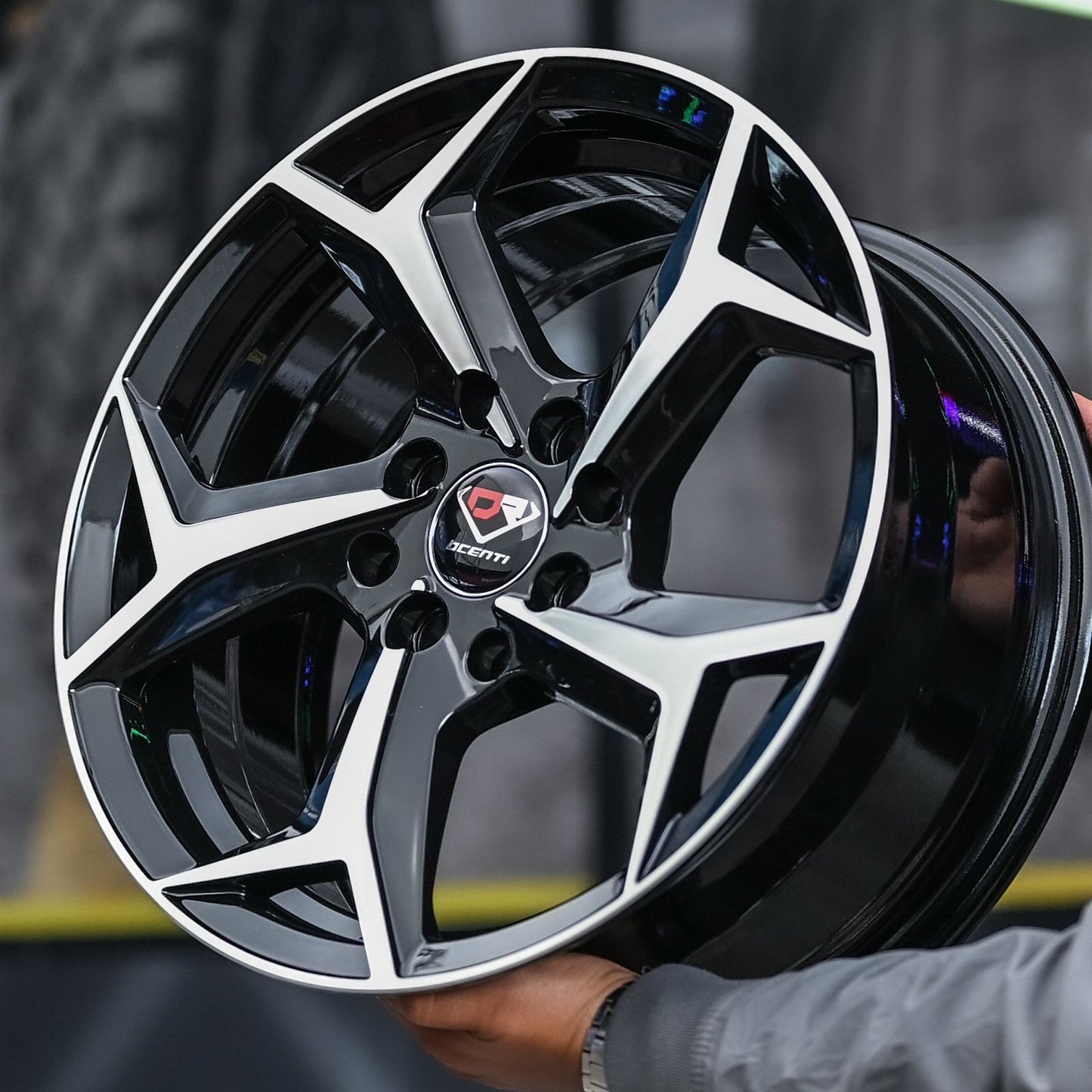 AQX74H-607 15x6.5 8x100/114.3 ET35 CB73.1