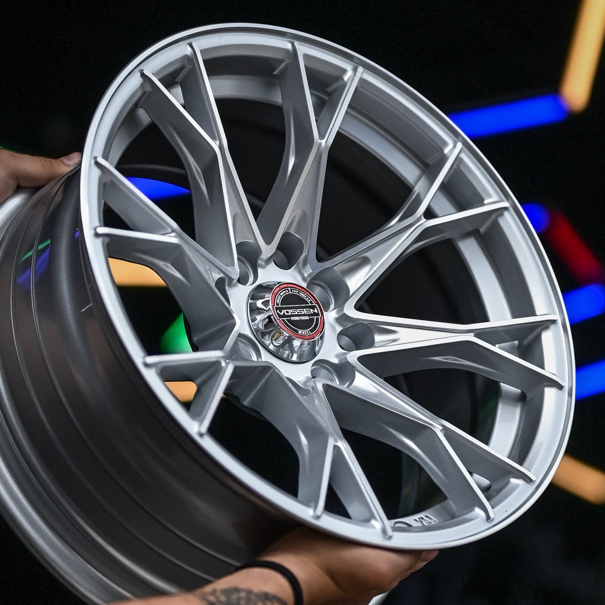 AQX74H-617 15X7 4X100/114.3 ET5 CB73.1