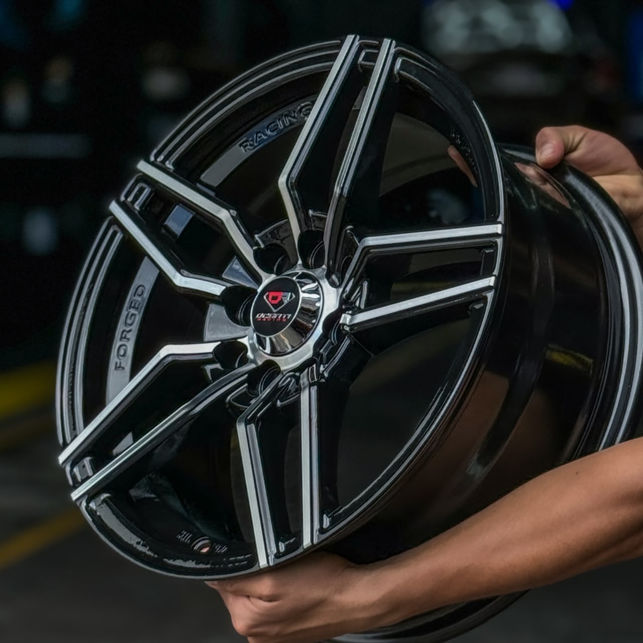 AQX74H-635 15x6.5 8x100/108 ET35 CB73.1