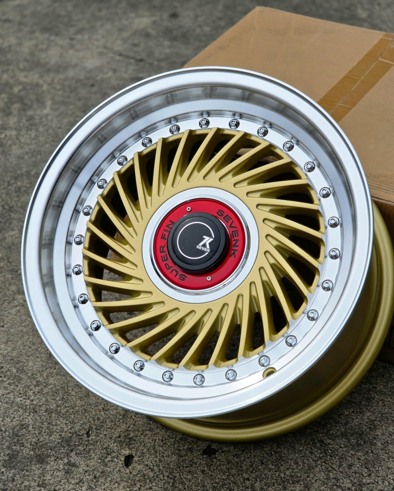 AQX84H-357 15X8 8X100/114.3 ET20 CB73.1
