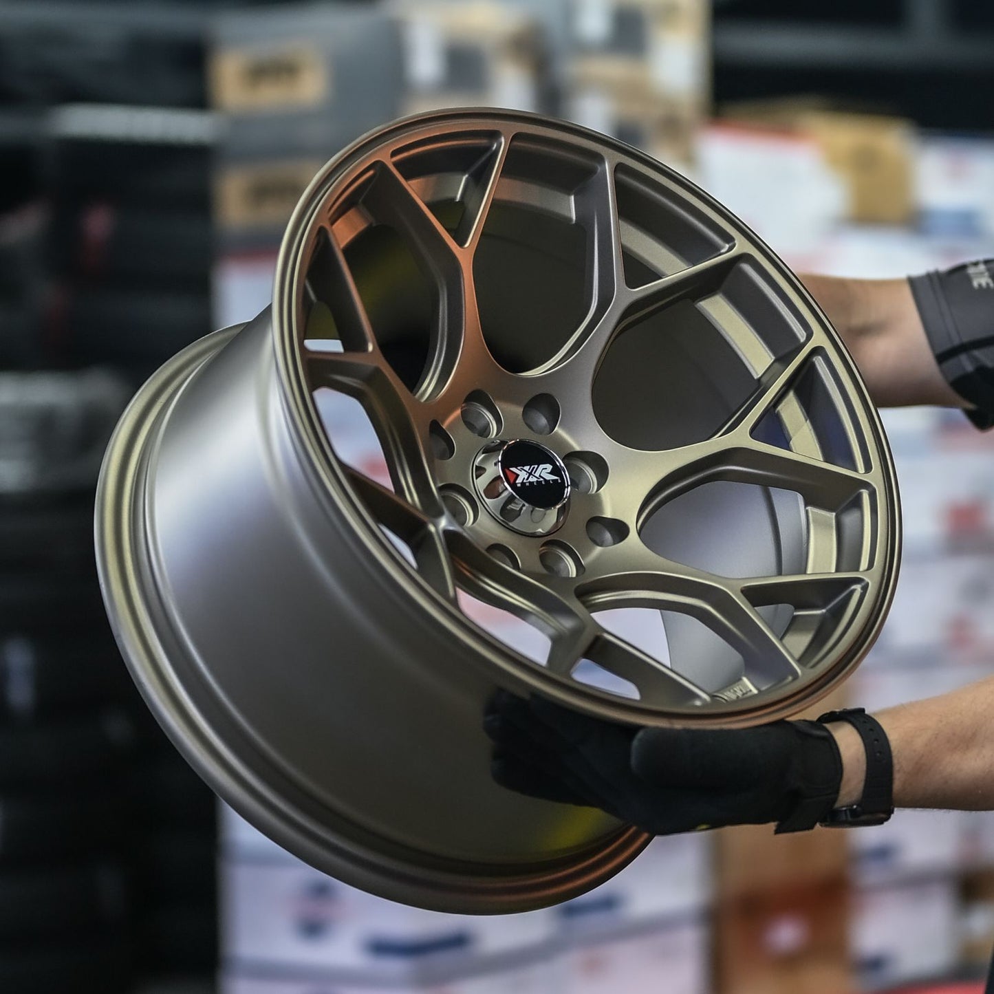 AQX84H-366 15X8.25 8X100/114.3 ET0 CB73.1