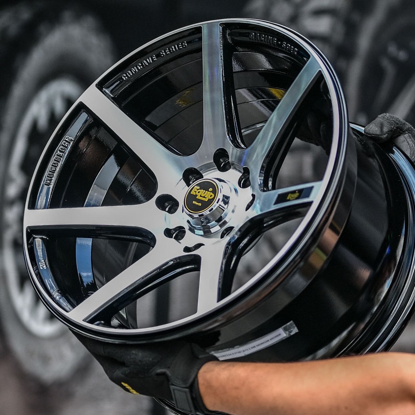 AQX84H-476  15x8 8x100/114.3 ET20 CB73.1