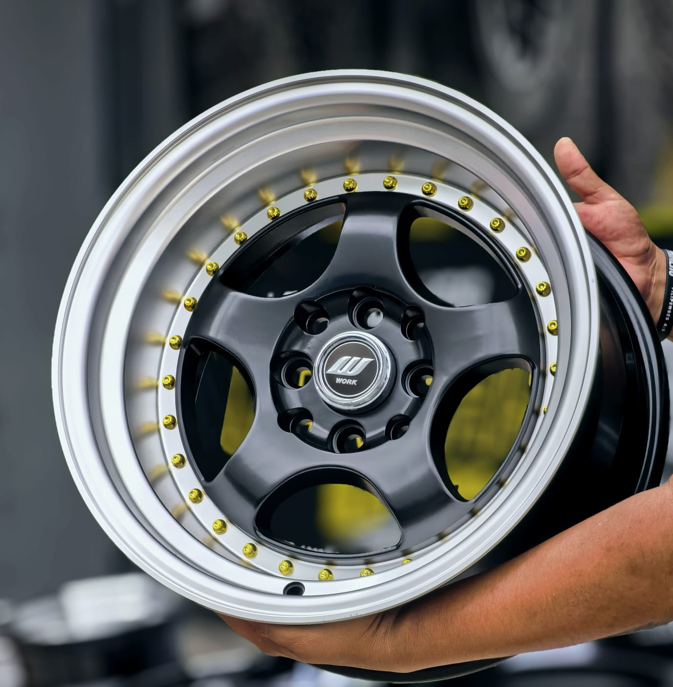 *AQX84H-520* 15x8.5 8X100/114.3 ET0 CB73.1