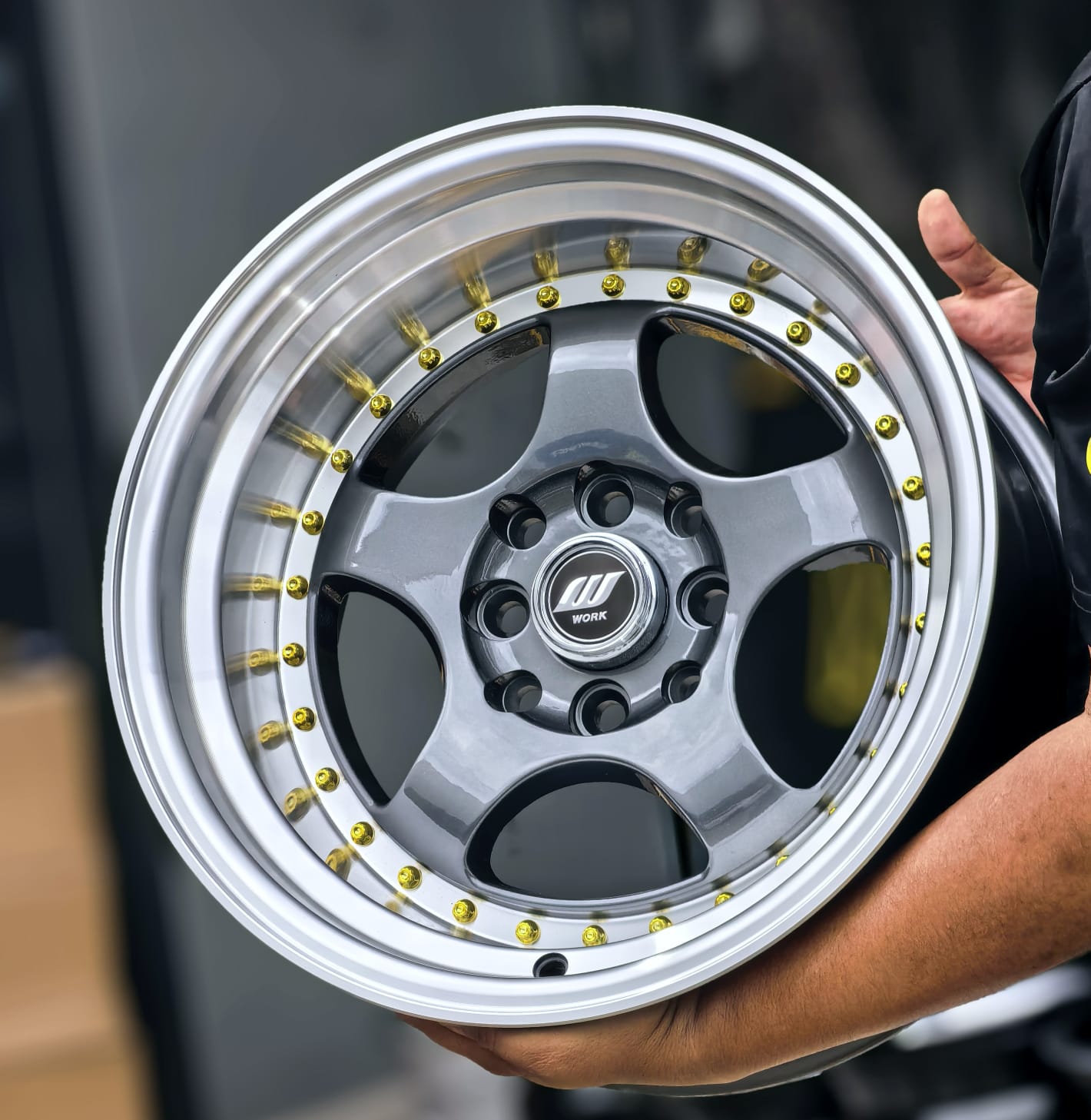 *AQX84H-521* 15x8.5 8X100/114.3 ET0 CB73.1