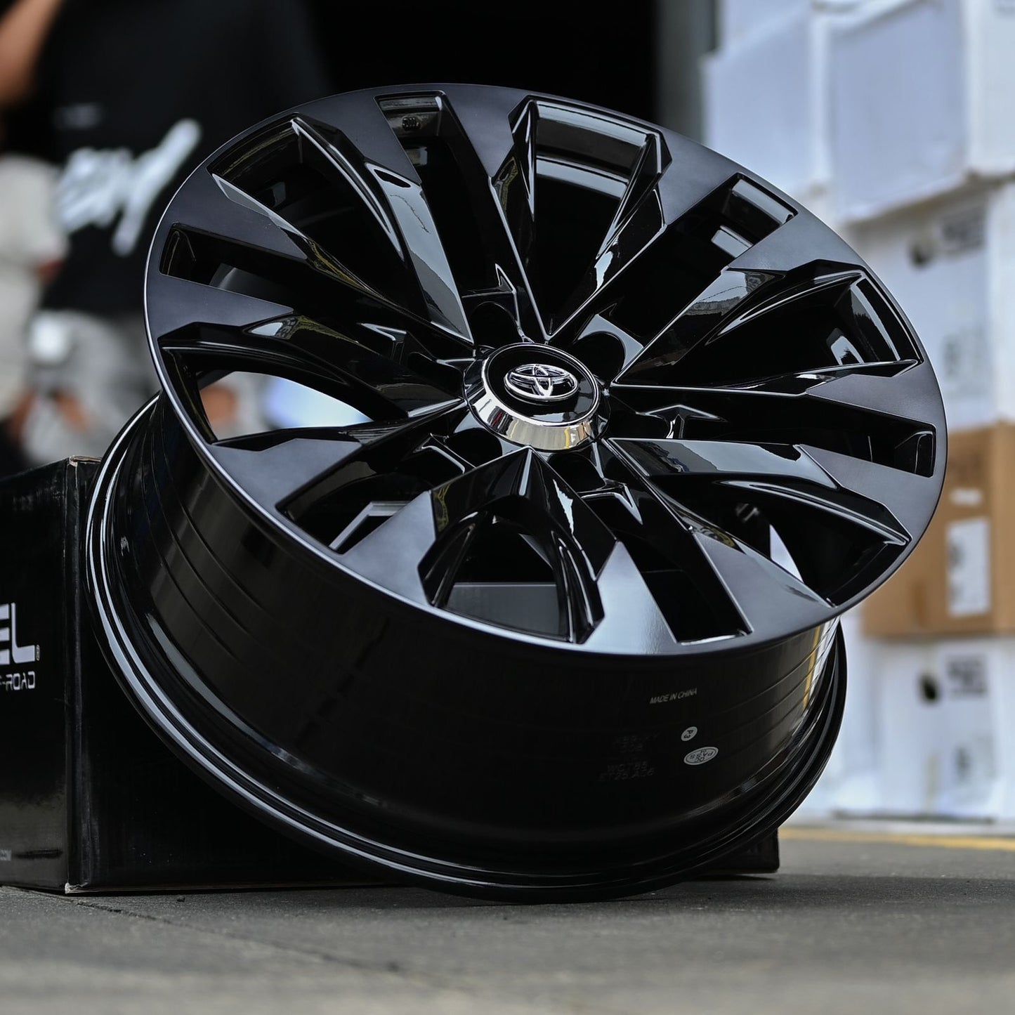 AV4X46H-71 20X8.5 6X139.7 ET25 CB106.2