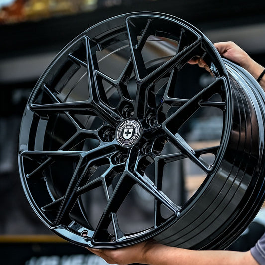 AV5H-21 20x8.5 5x114.3 ET35 CB73.1