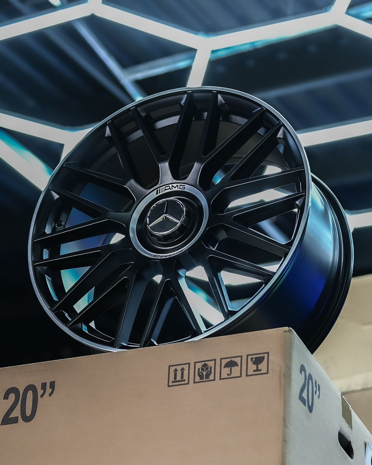 AVU5HM-26 21X10 5X112 ET45 CB66.56 + AVU5HM-27 21X11 5X112 ET42 CB66.56