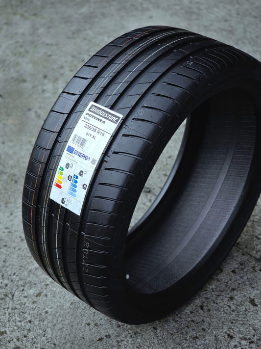 235/35R19 Bridgestone Potenza S005