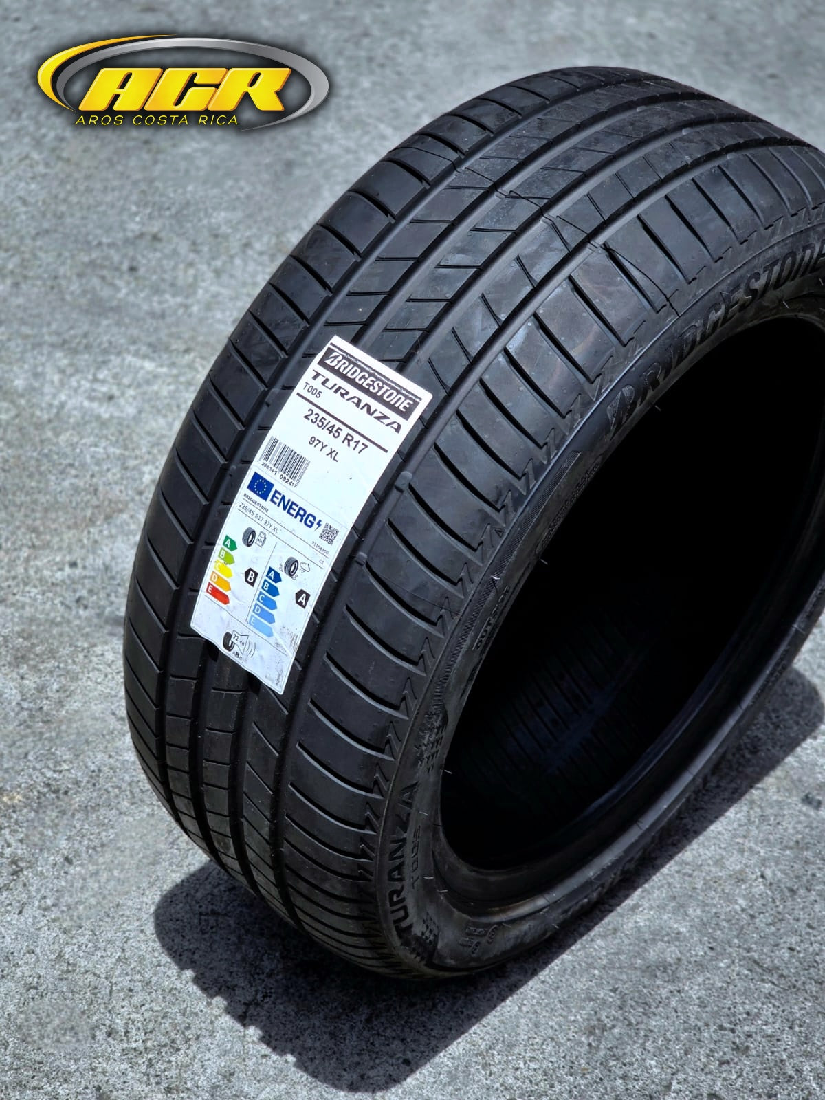 235/45R17 Bridgestone Turanza T005