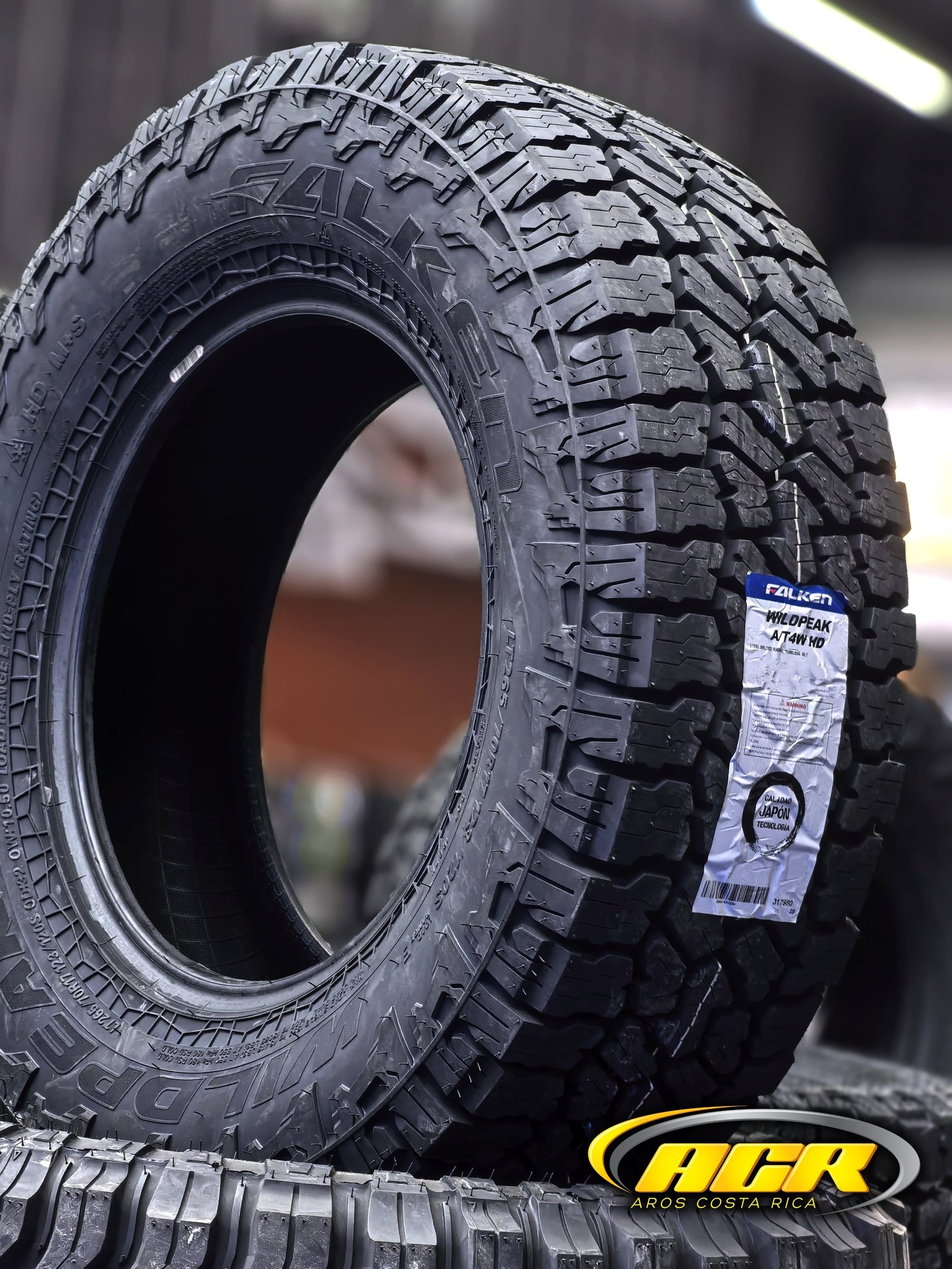 275/65R18 Falken Wildpeak AT4W