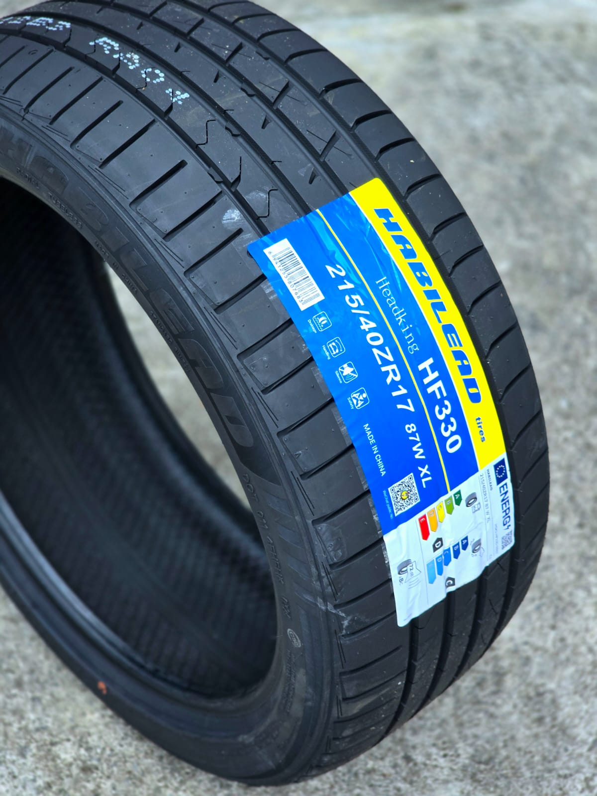 215/40R17 Habilead HF330