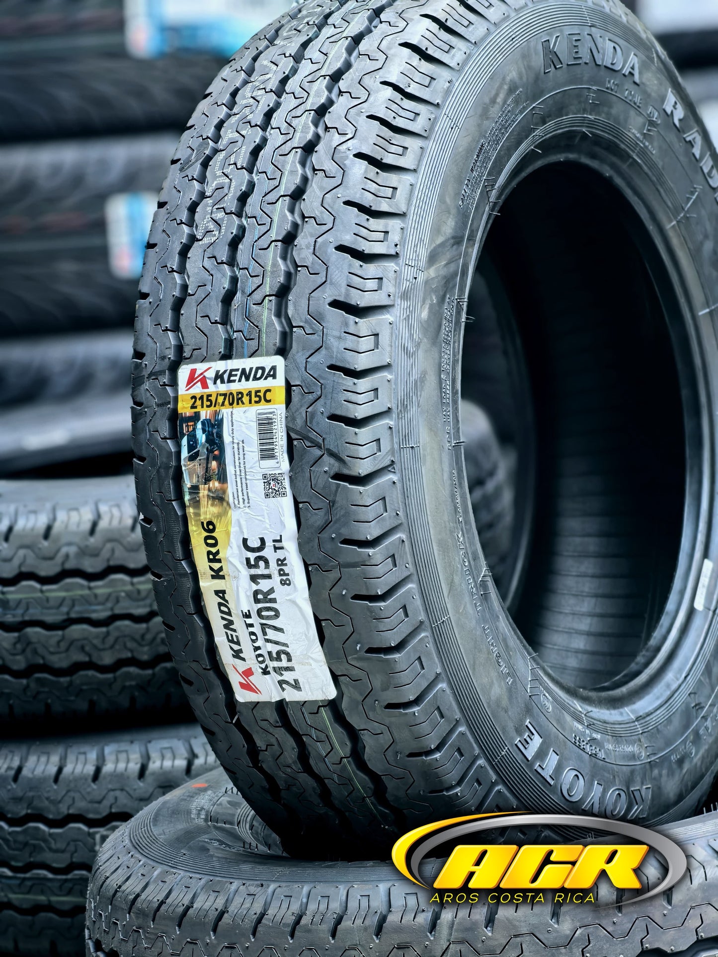 215/70R15C Kenda KR06 8PR