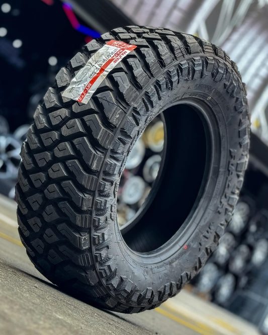 265/70R17 Maxxis Razr MT772