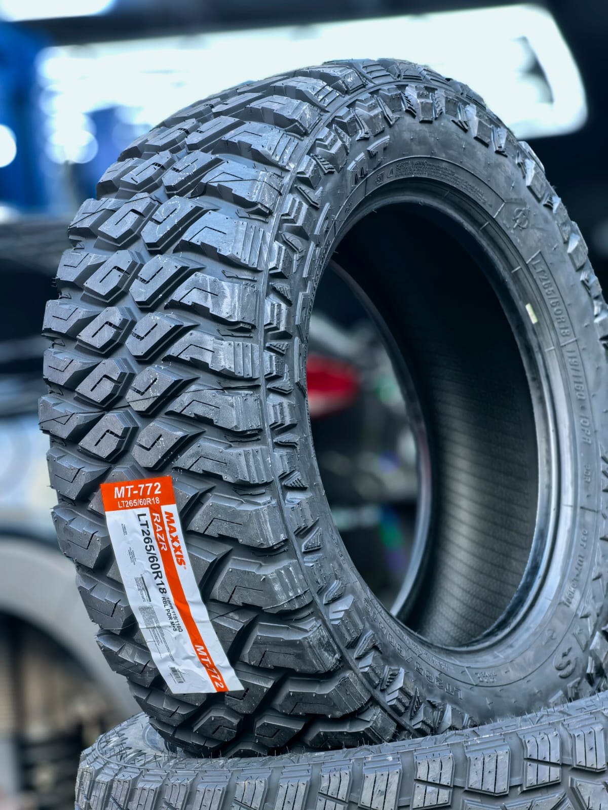265/60R18 Maxxis Razr MT772