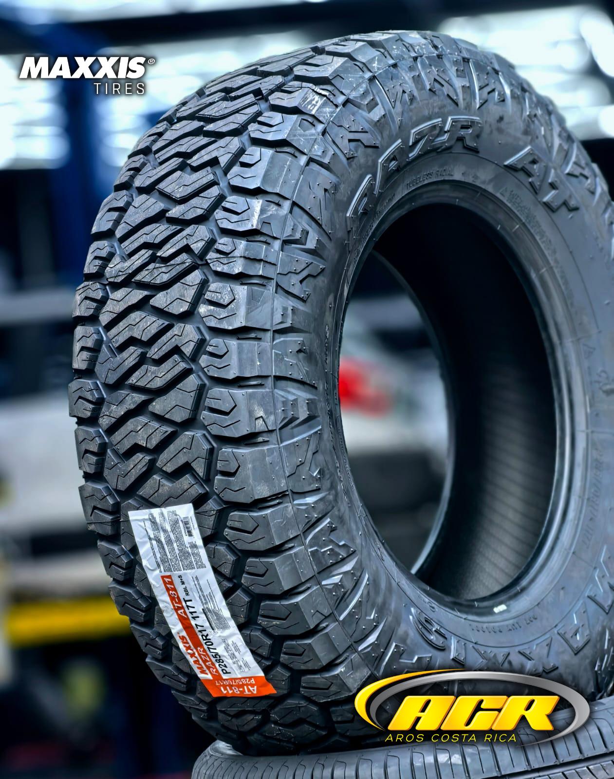 285/70R17 Maxxis Razr AT811