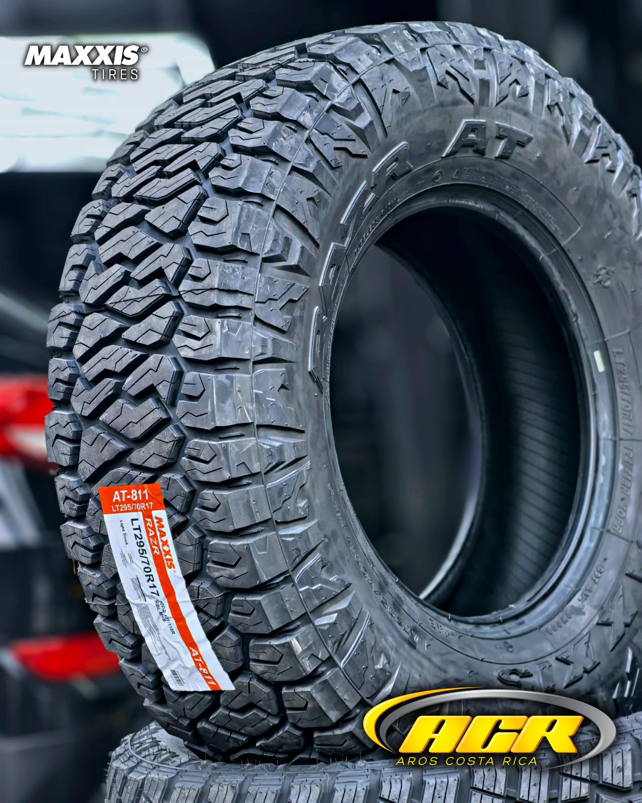 295/70R17 Maxxis Razr AT811