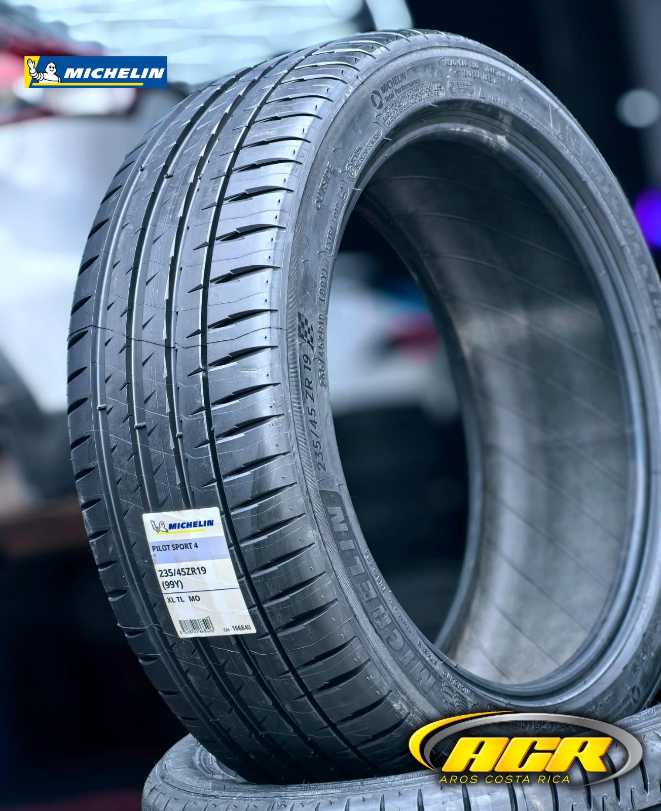 235/45R19 Michelin Pilot Sport 4