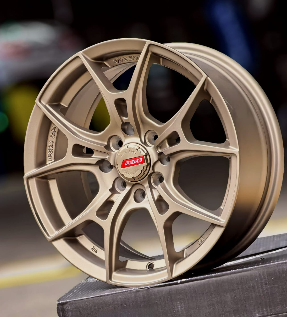 AQX74H-524 15X6.5 8X100/114.3 ET38 CB73.1
