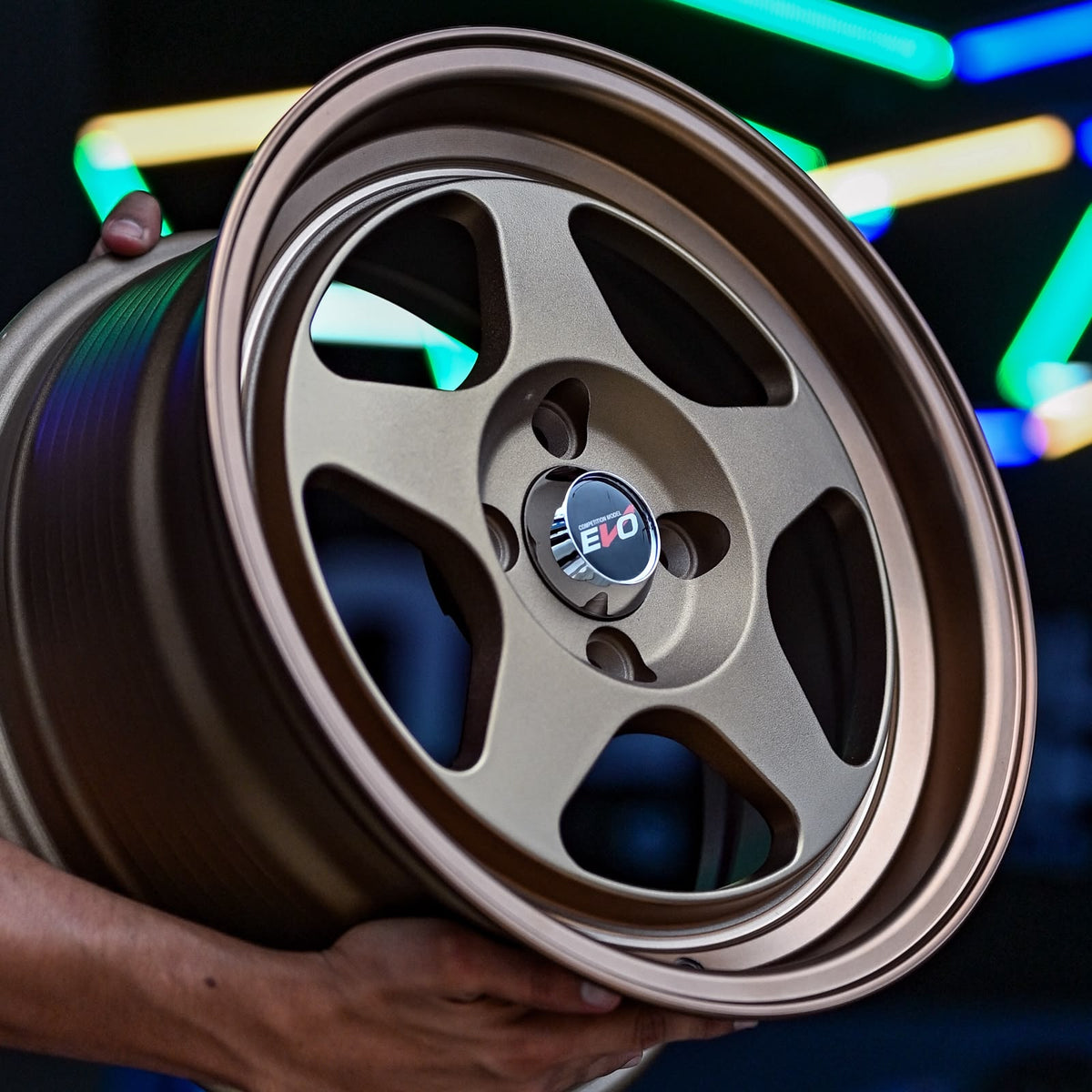 AQX74H-521 15x7 4x100 ET35 CB73.1