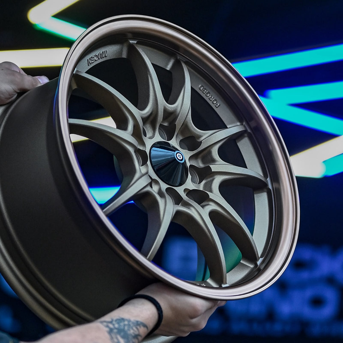 AQX74H-540 15X7 8X100/114.3 ET35 CB73.1