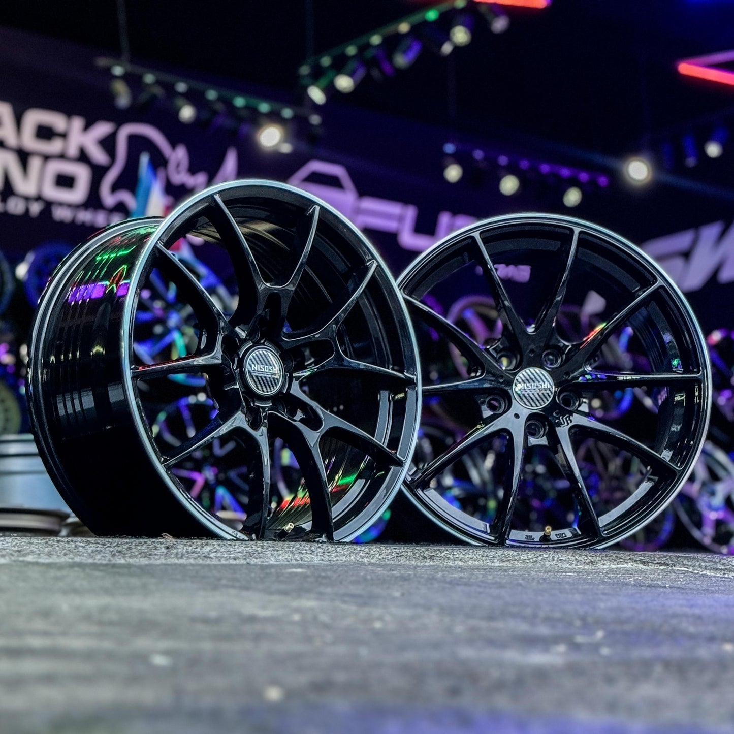 AD85H-89 18x8 5X114.3 ET38 CB73.1 + AD85H-96 18X8 5X114.3 ET35 CB73.1