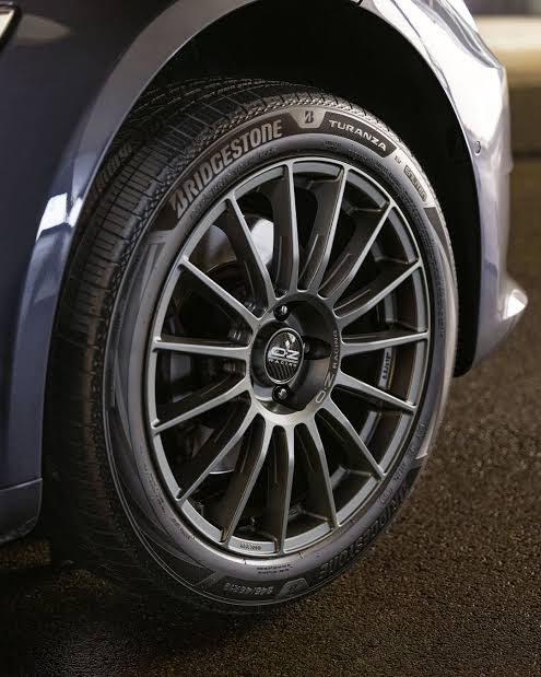 235/40R19 Bridgestone Turanza EV